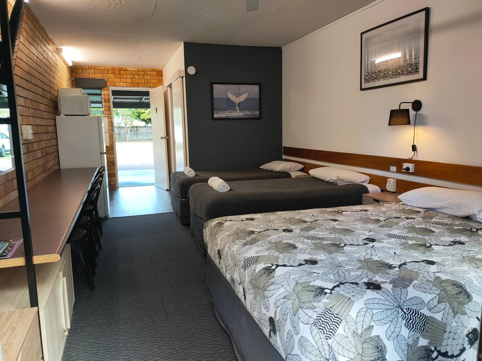 Shelly Motel